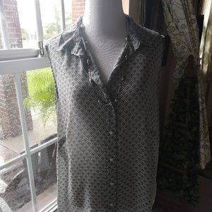 H&M sleeveless top. Geometric.